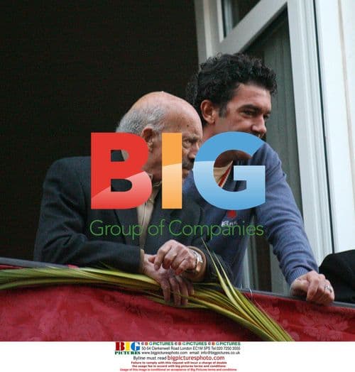 Antonio Banderas and family at father's funeral