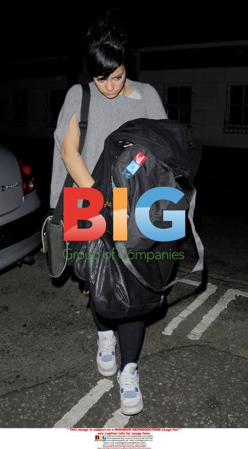 Lily Allen Risks Second Ticket