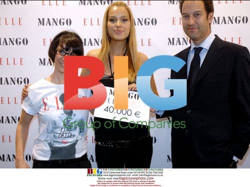 Petra Nemcova collects charity check in Barcelona