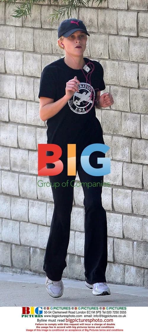 Reese Witherspoon Jogging in Los Angeles