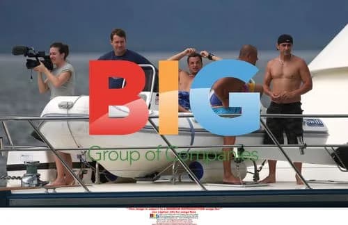 Katie Price and Peter Andre leave boat in Australia
