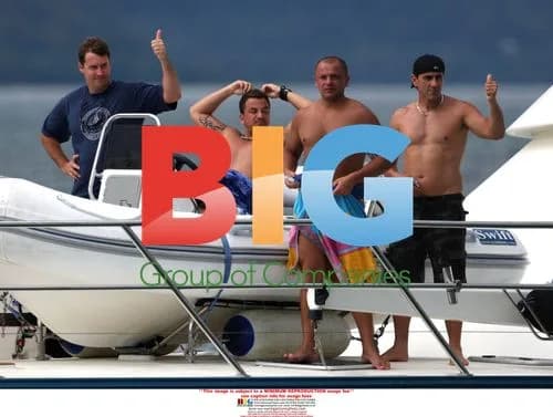 Katie Price, Peter Andre Boat Exit in Australia