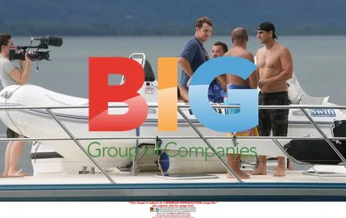 Katie Price and Peter Andre leaving boat in Australia