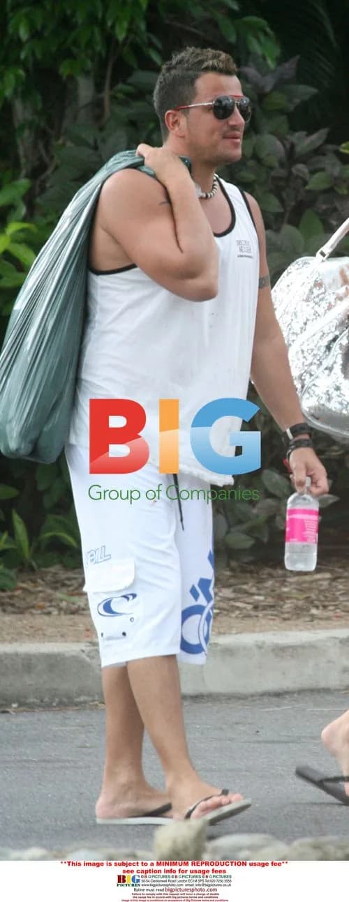 Katie Price, Peter Andre Leaving Boat in Australia