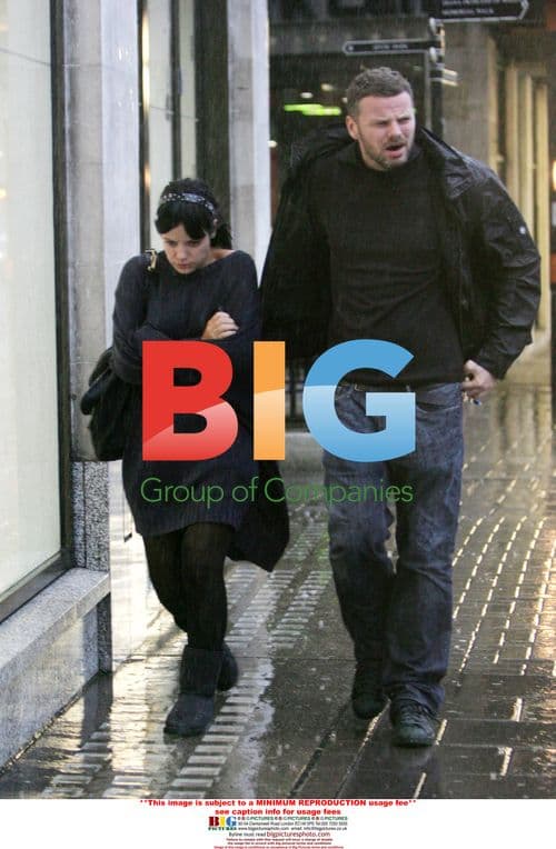 Lily Allen and Ed Simons car shopping