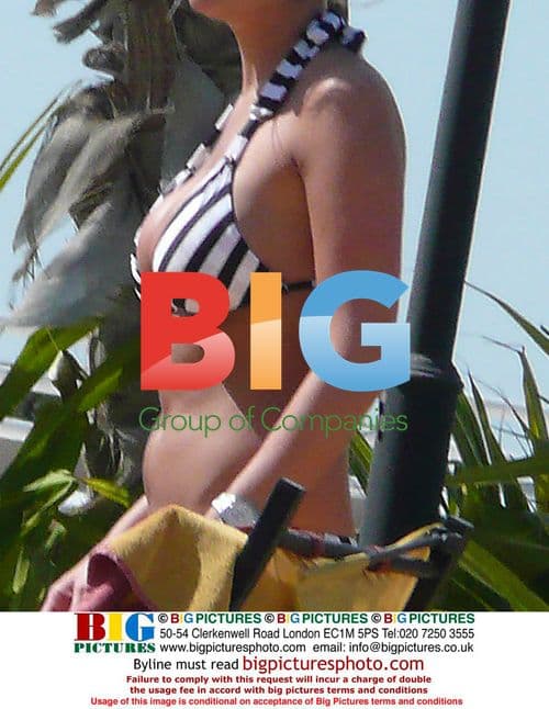 Alex Curran on Luxury Dubai Vacation