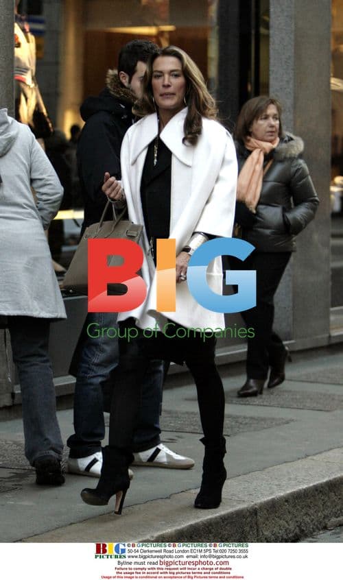 Fiona Swarovski Spotted Shopping in Milan