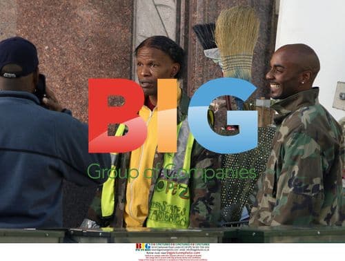 Robert Downey Jr. and Jamie Foxx filming "The Soloist"