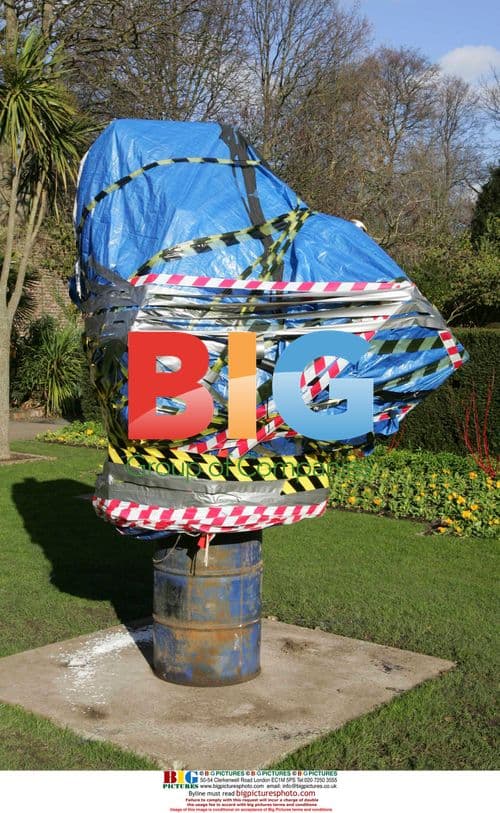 Sculpture of Saddam Hussein's Wife