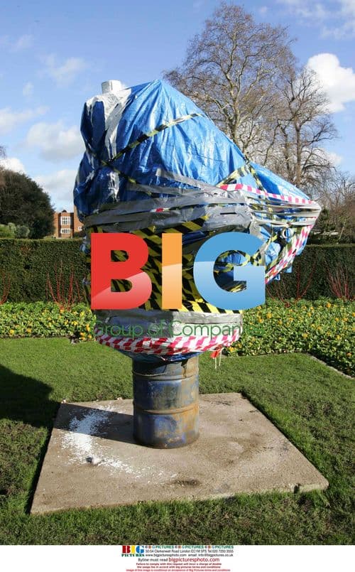 Sculpture of Saddam's Wife