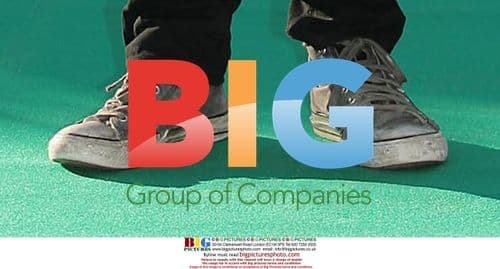 Jamie Bell and cast at Jumper photocall