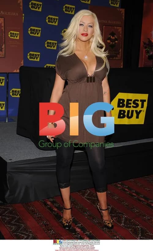 Christina Aguilera In-Store Appearance