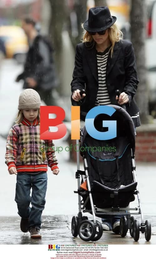 Kate Hudson and son Ryder out in NYC rain