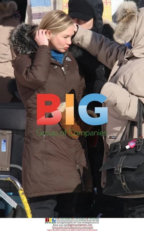 Renee Zellweger Braves Freezing Temps on 'Chilled in Miami' Set