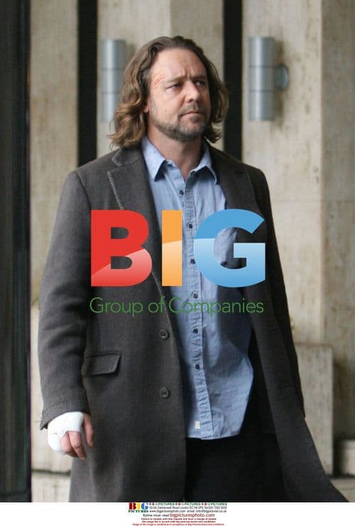 Russell Crowe on set of 'State of Play'