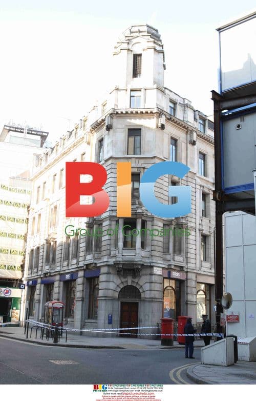 Large Masonry Brick Falls from RBS Bank