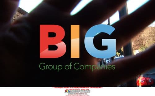 Paul McCartney Confronts Paparazzi