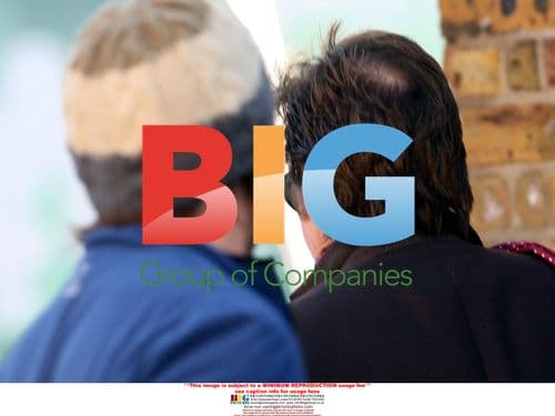 Paul McCartney Scuffles with Paparazzi