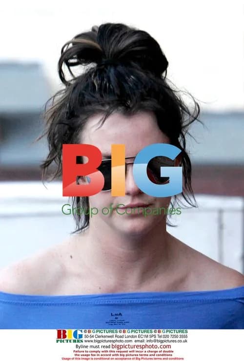 Britney Spears Takes Smoke Break