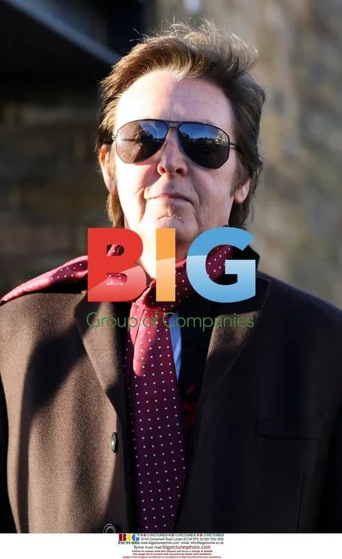 Paul McCartney Lashes Out at Paparazzi