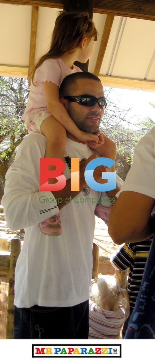 Eva Longoria and Tony Parker at San Antonio Zoo