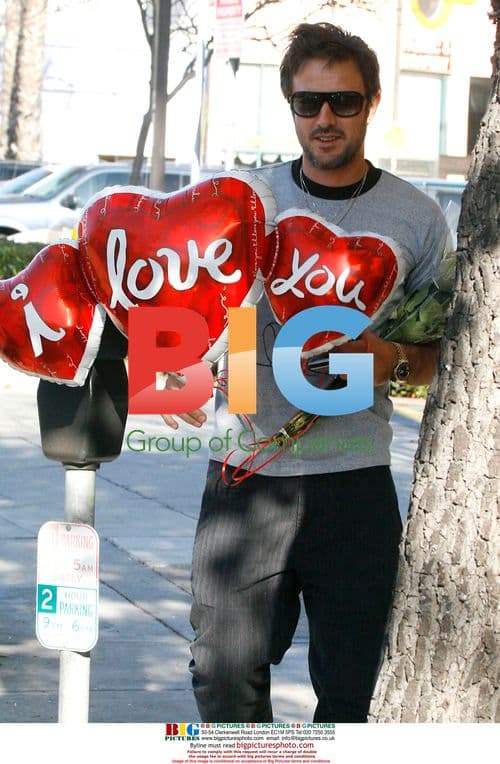 David Arquette Out for Valentine's Gift