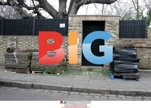 Kate Moss Gets Grass Delivered