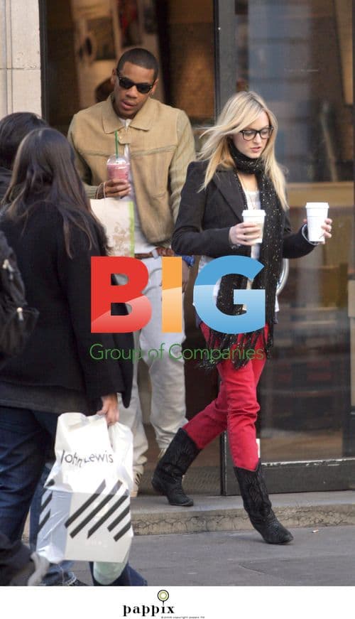 Fearne Cotton and Reggie Yates at Starbucks