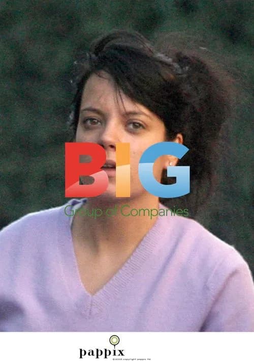 Lily Allen Dropped Off by Boyfriend
