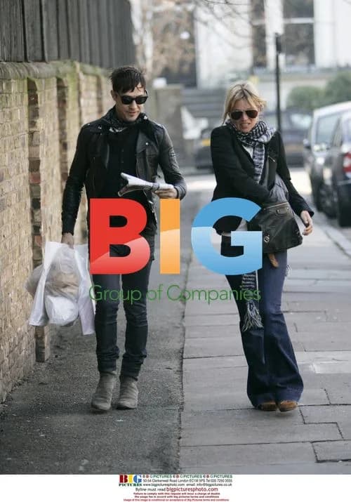 Kate Moss and Jamie Hince Arrive Home