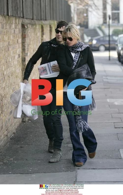 Kate Moss and Jamie Hince Arrive Home