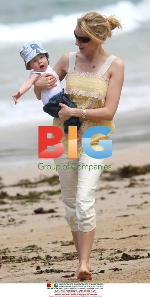 Naomi Watts & son visit North Bondi Beach