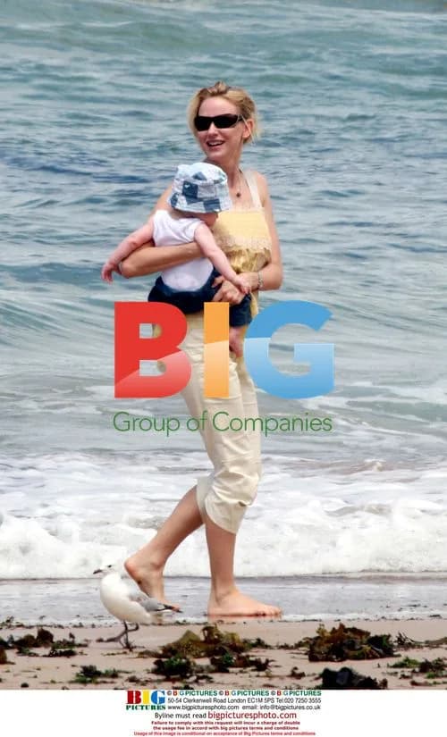 Naomi Watts with son at Bondi Beach