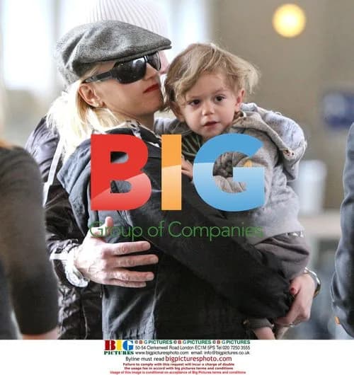 Gwen Stefani Departs LAX Pregnant