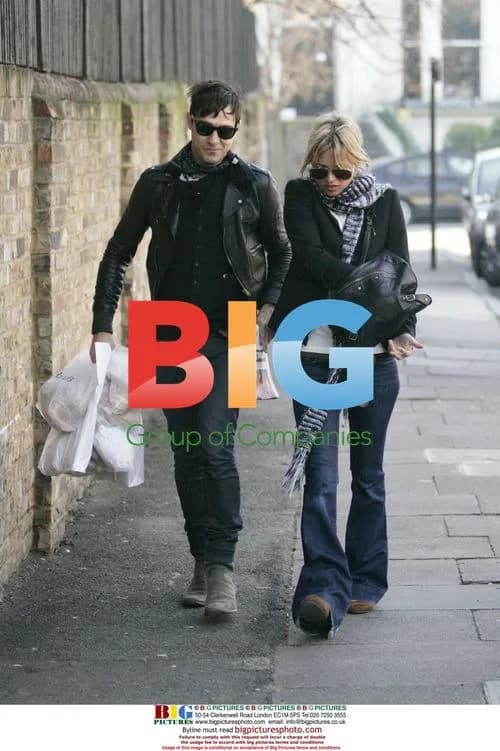 Kate Moss and Jamie Hince Arrive Home