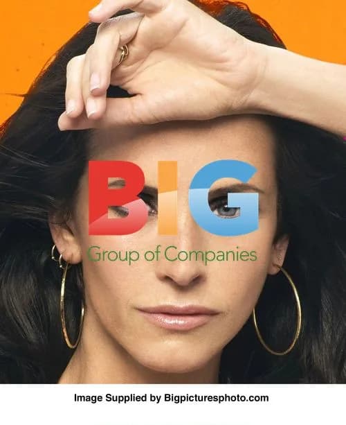 Courteney Cox in Dirt promo shots