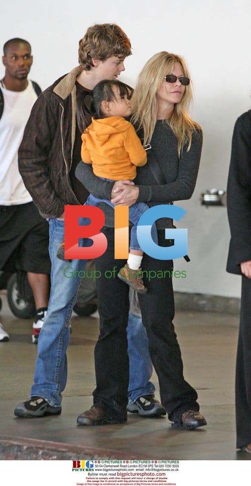 Meg Ryan with kids at LAX