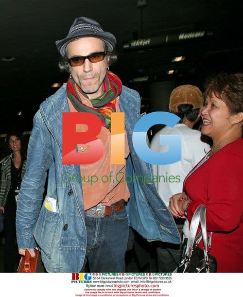Daniel Day Lewis Arrives at LAX