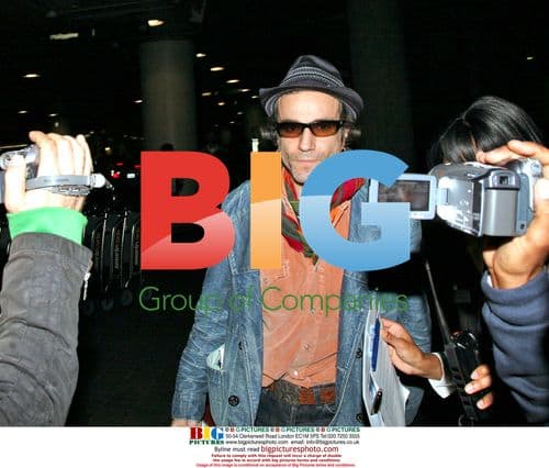 Daniel Day-Lewis arrives at LAX for Oscars