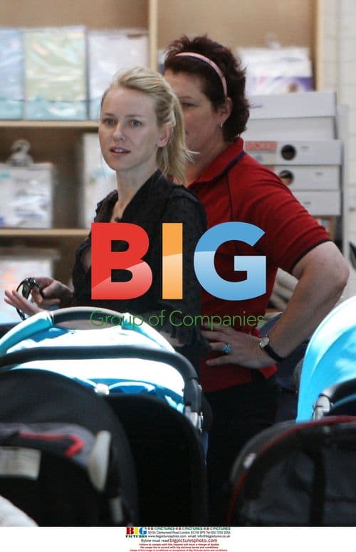 Naomi Watts out with son in Sydney