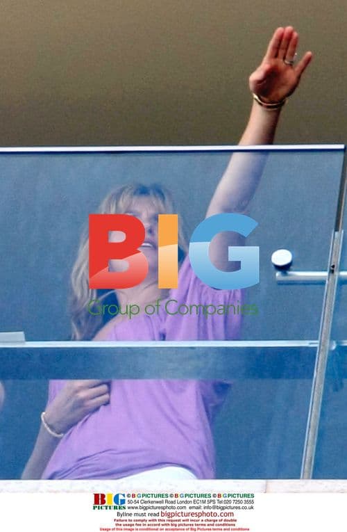 Rod Stewart and Family Enjoy Sydney View