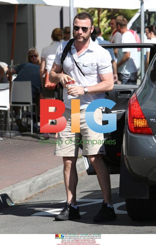 Hugh Jackman and family at Bronte Beach