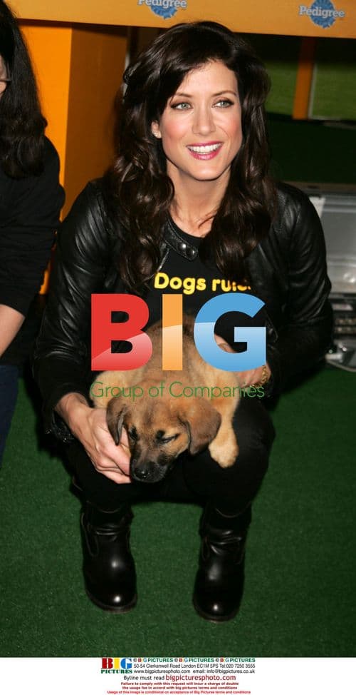 Kate Walsh promotes dog adoption drive