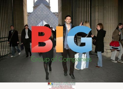 Monica Cruz and boyfriend leave café in Paris