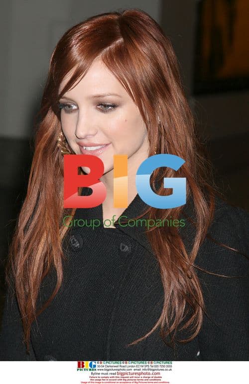 ASHLEE SIMPSON at MTV studios in Times Square