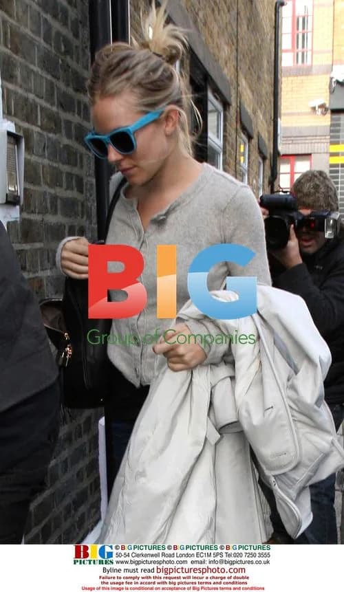 Sienna Miller and Rhys Ifans arrive home in London
