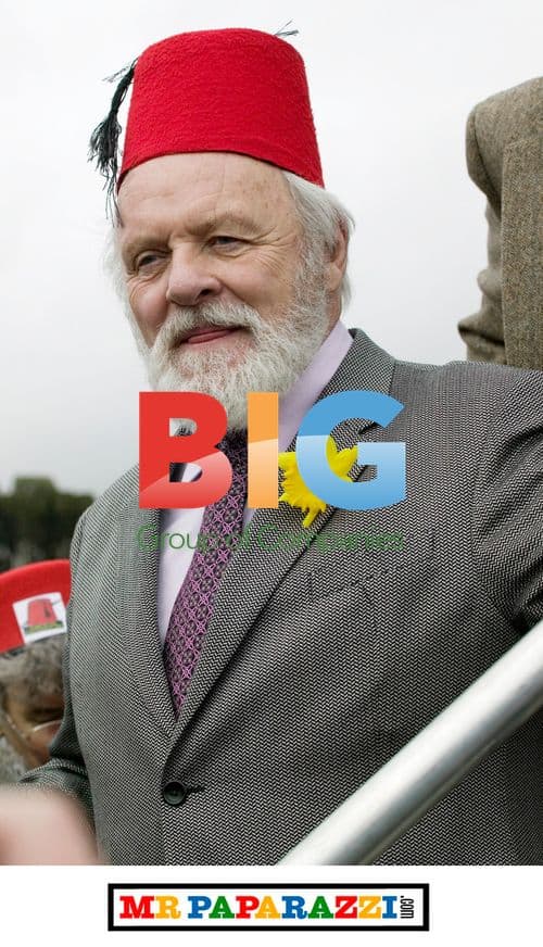 Anthony Hopkins unveils Tommy Cooper statue