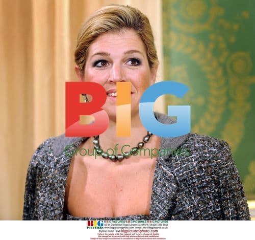 Queen Beatrix and Princess Maxima Receive Mozambique President