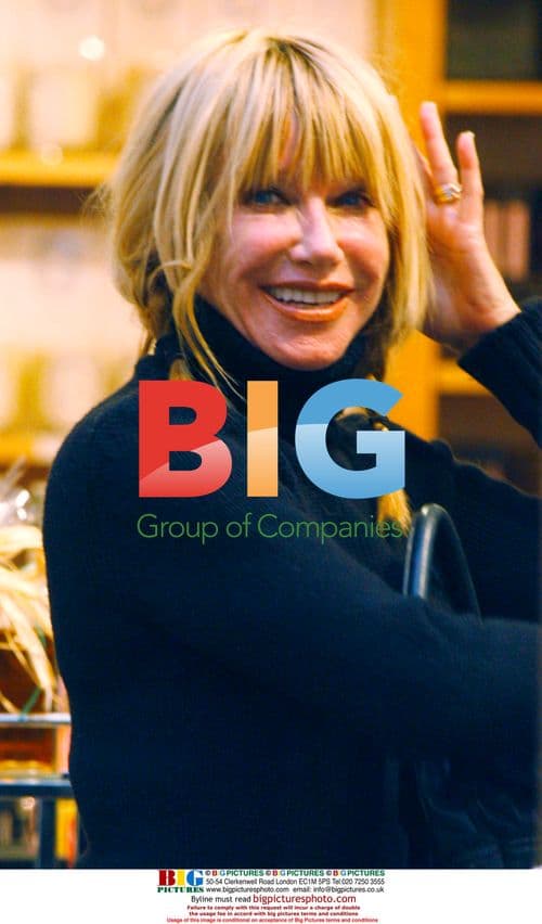 Suzanne Somers shops at home store