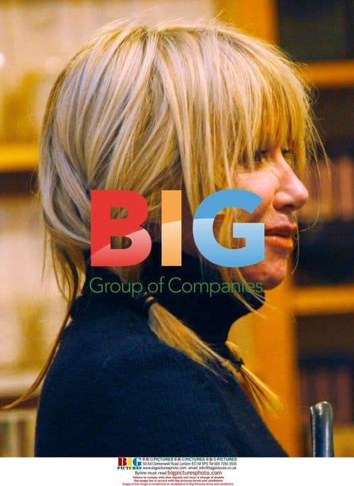 Suzanne Somers shops for home decor